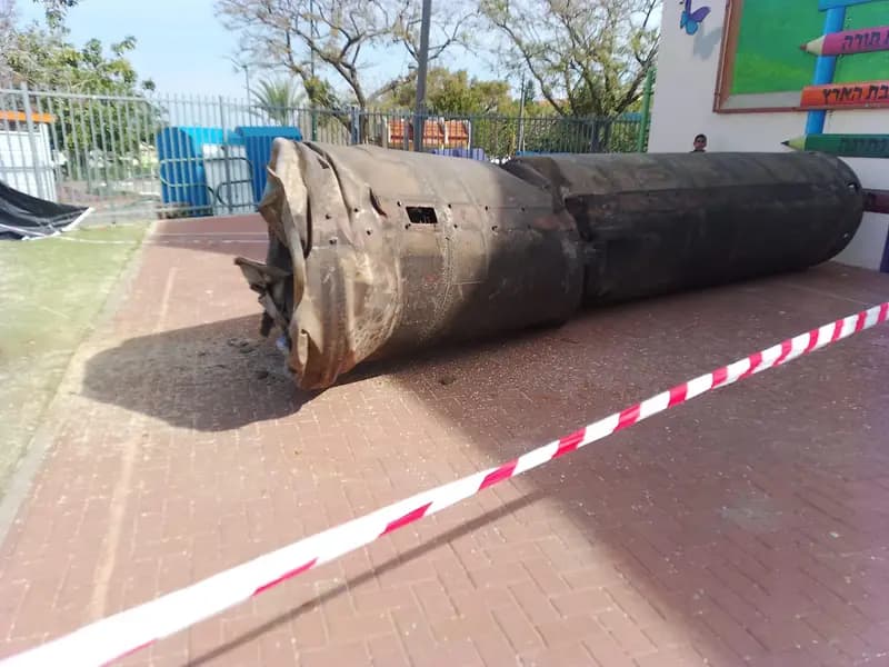 İran Savaşı'nda 24. Gün: Trump'tan 5 Günlük Saldırı Ertelemesi