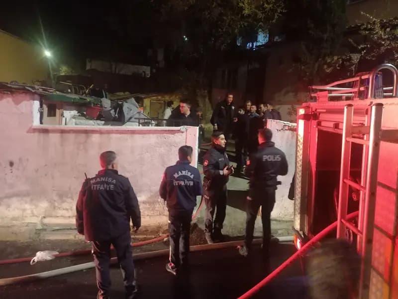 Manisa'da Kadın, Kayınpederi ve Kayınvalidesinin Evini Kundakladı