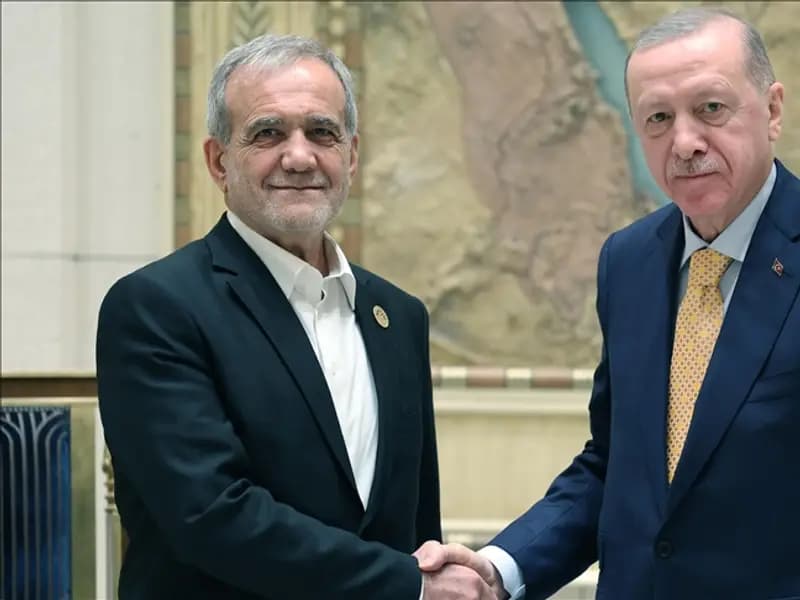 Erdoğan, İran Cumhurbaşkanı Pezeşkiyan ile görüştü