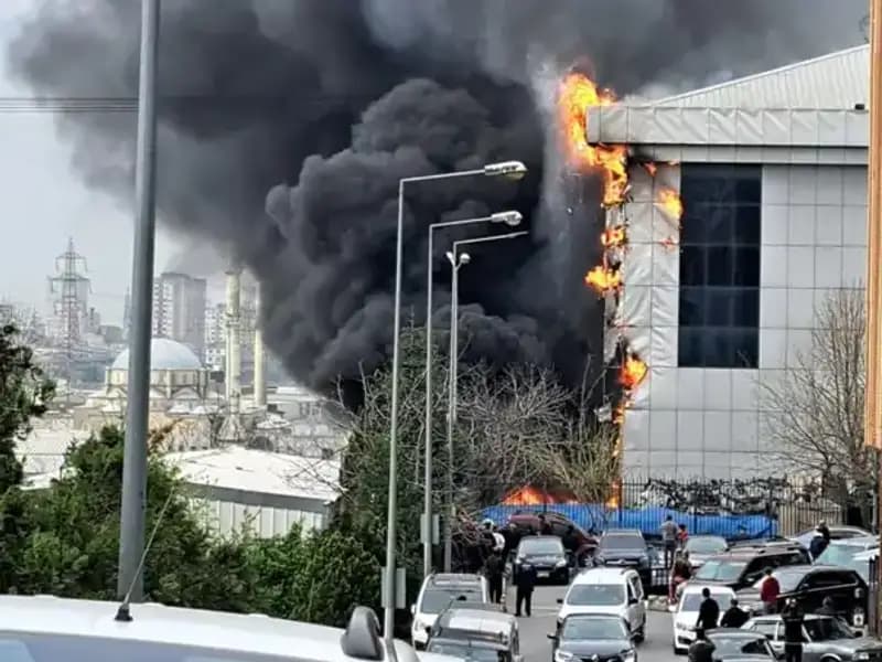 Başakşehir'de Sanayi Sitesinde Büyük Yangın: Sebep ve Sonuçlar Neler?