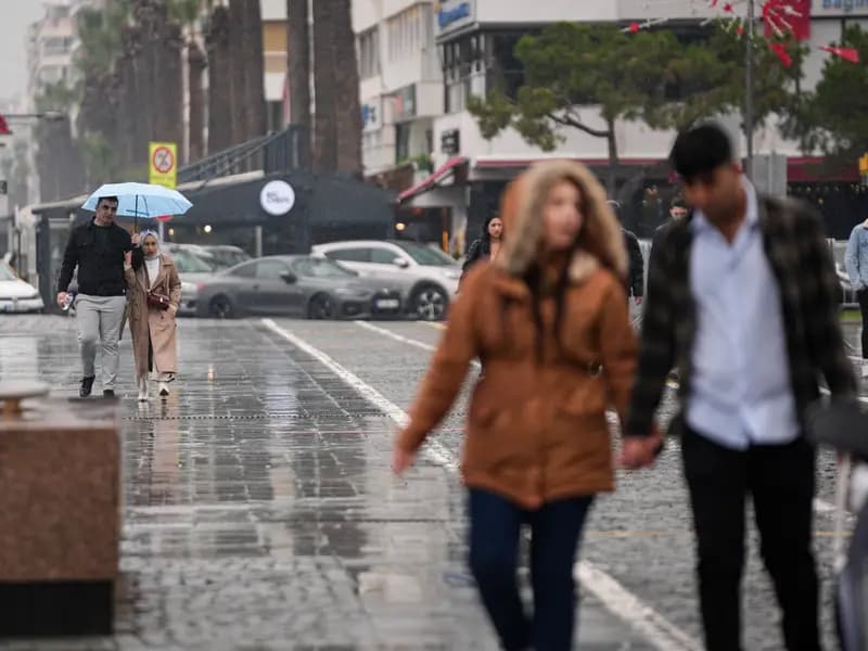 Meteoroloji'den Diyarbakır ve Çevresine Sağanak Yağış Uyarısı