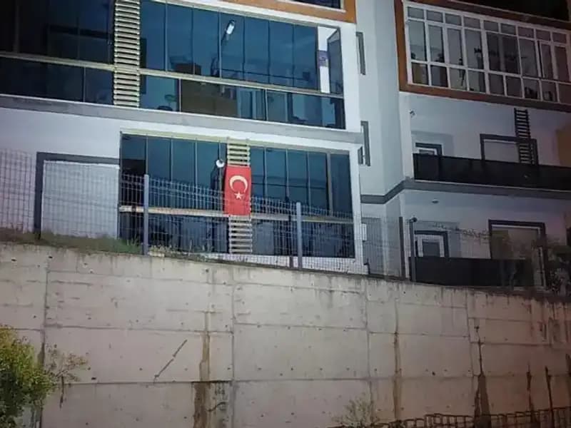 Sakarya'da 4 Katlı Apartmanın Tahliyesi: Alevler Göz Yumdu