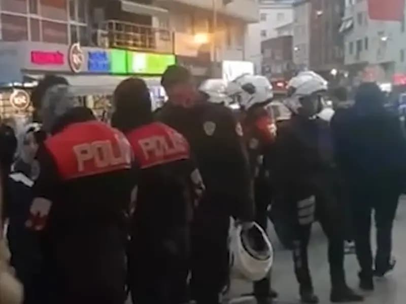 Şişli'de Silahlı Kavga: Yoldan Geçen Kadına Kurşun İstedi