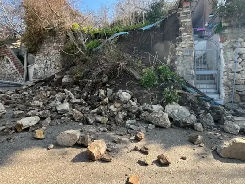 İstinat Duvarı Yolda Çöktü: Olayın Ayrıntıları ve Tehlikeleri