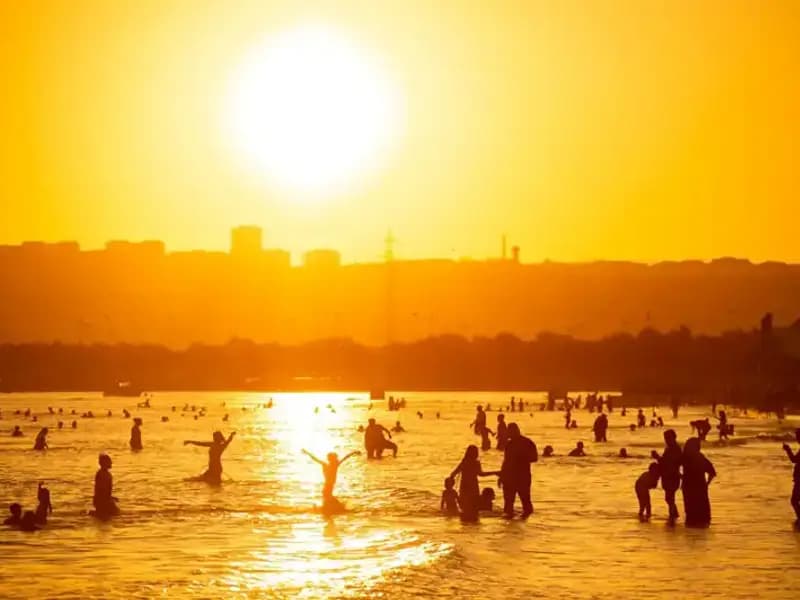 Mayıs'ta Eşsiz Sıcaklık Dalgalanması: İstanbul Pazar Günü İçin Önlem Alın!