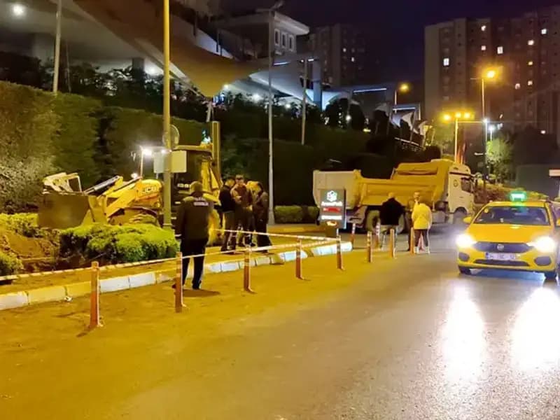 AVM Girişinde Doğalgaz Paniği: Kalabalık Alanı Korku Sardı