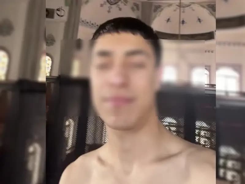 Camide Çıplak Video Çeken Genç, TikTok'ta Paylaşınca Tutuklandı