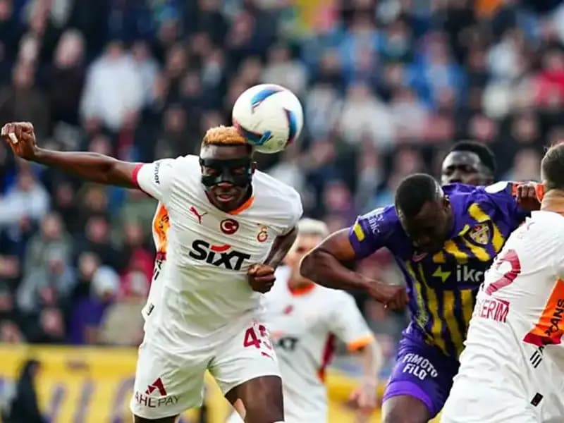 Galatasaray’ın Yeni Yıldızı: Adam Oynamıyor, Resital Yapıyor!