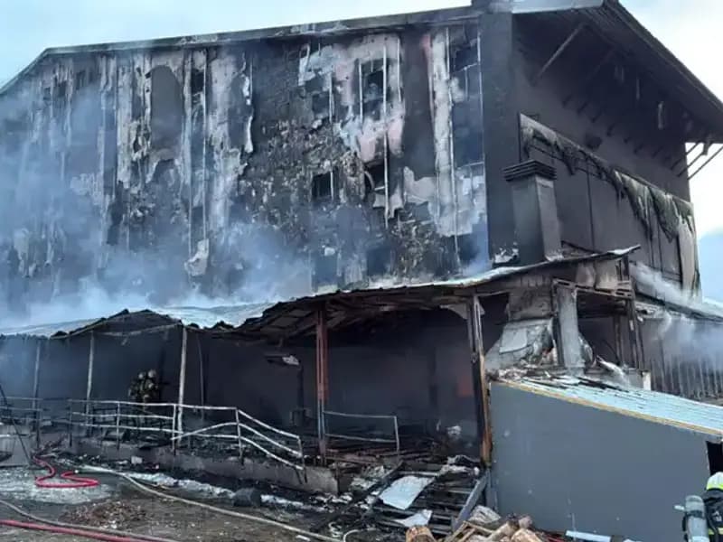 Uludağ'da Otelde Yangın Melankolisi: Üç Yaralı Koşulda Hayatta Kalma Mücadelesi