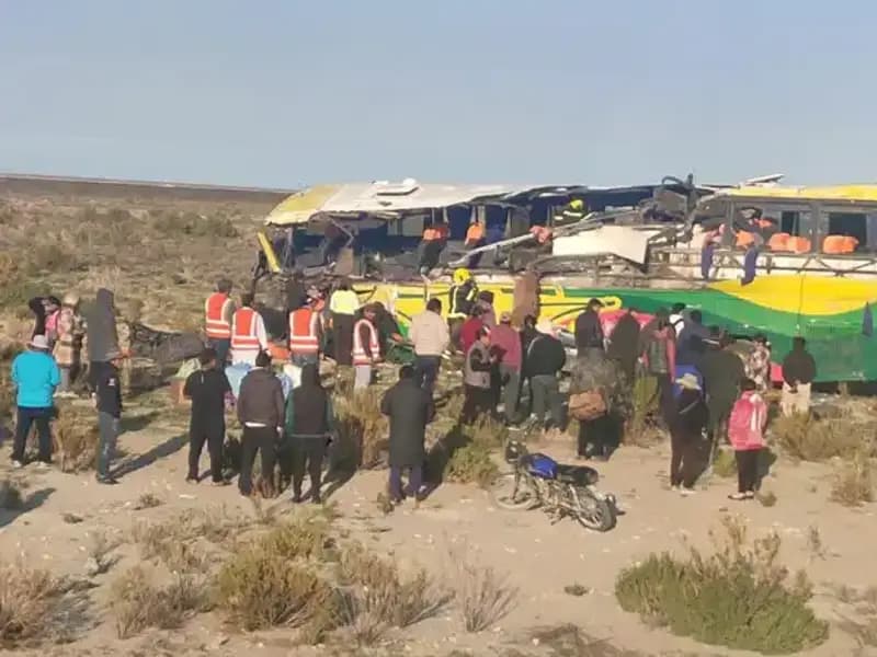 Bolivya'da Otobüs Kazası: 37 Can Kaybı, 39 Yaralı