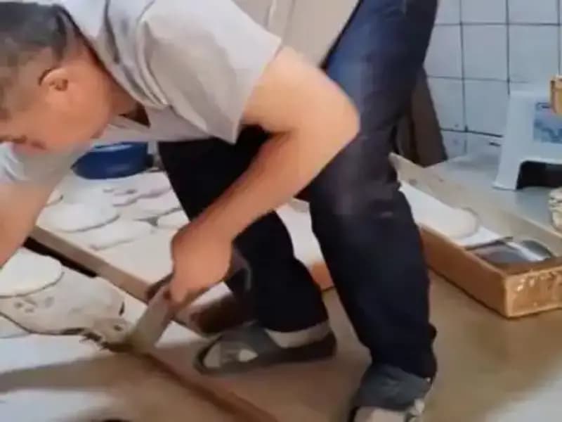 Pide Fırınına Terlikle Basmanın Cezası 105 Bin TL!