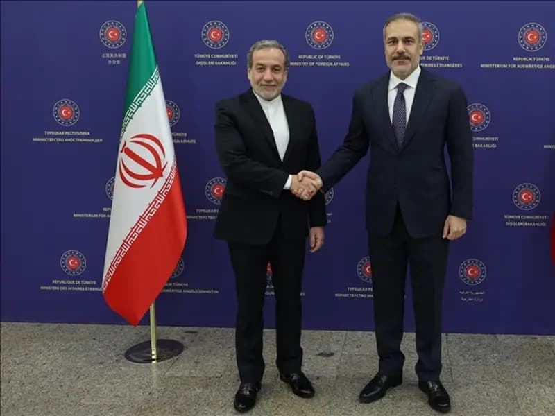 Dışişleri Bakanı Fidan, İranlı Arakçi ile Telefon Görüşmesi Yaptı