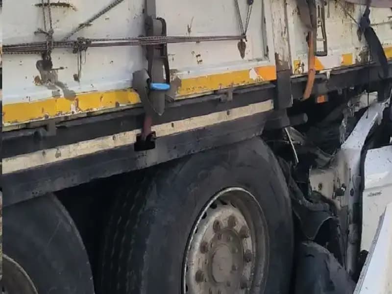 TIR’a Arkadan Saplanan Ok, Sürücüyü Şaşkına Çeviren Kaza