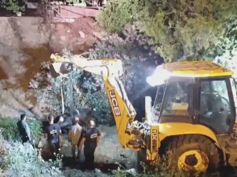 Hatay’da İnek İçin Yapılan Kurtarma Operasyonu Göz Doldurdu