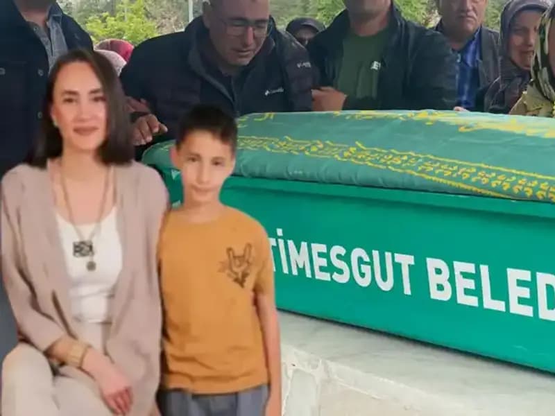 Merve Öğretmen ve Oğlu, Duygusal Bir Veda ile Gözyaşlarına Boğuldu