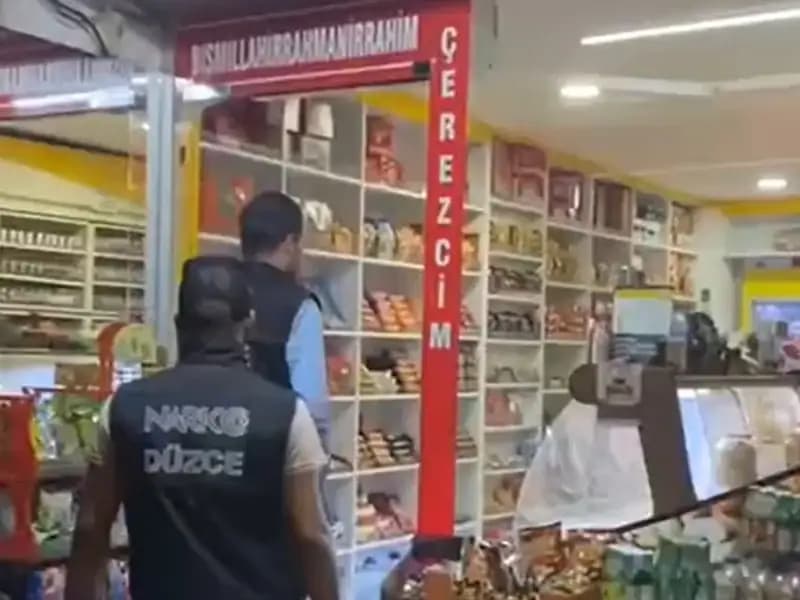Çerez Dükkanında Uyuşturucu Ticareti Ortaya Çıktı: Polis Baskın Yaptı