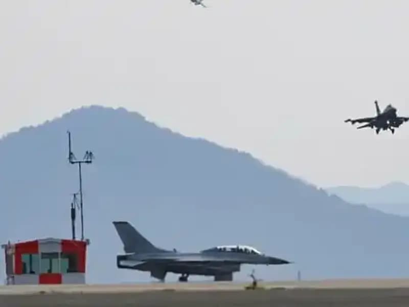 Güney Kore'de Askeri Tatbikat Sırasında Savaş Uçağı Köyü Bombaladı: 7 Yaralı