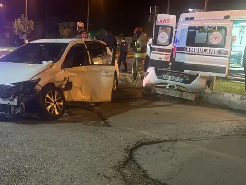 Pikap ve Otomobil Çarpıştı: Feci Kaza Sonrası Şok Edici Detaylar Ortaya Çıktı