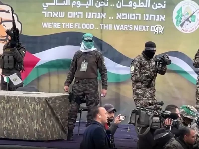 Hamas, İsrail ile Esir Takasında 3 İsrailli Esiri Serbest Bıraktı