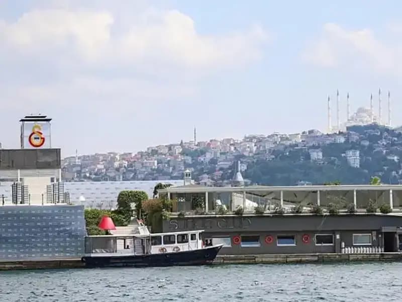 2. Abdülhamid'in Mirasçıları Galatasaray Adası İçin Mahkemeye Başvurdu