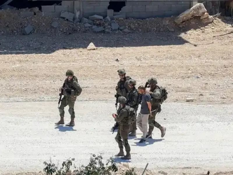 İsrail Ordusunun Kapıyı Kapatması: Ambulans Yolda Kaldı, Neler Oluyor?