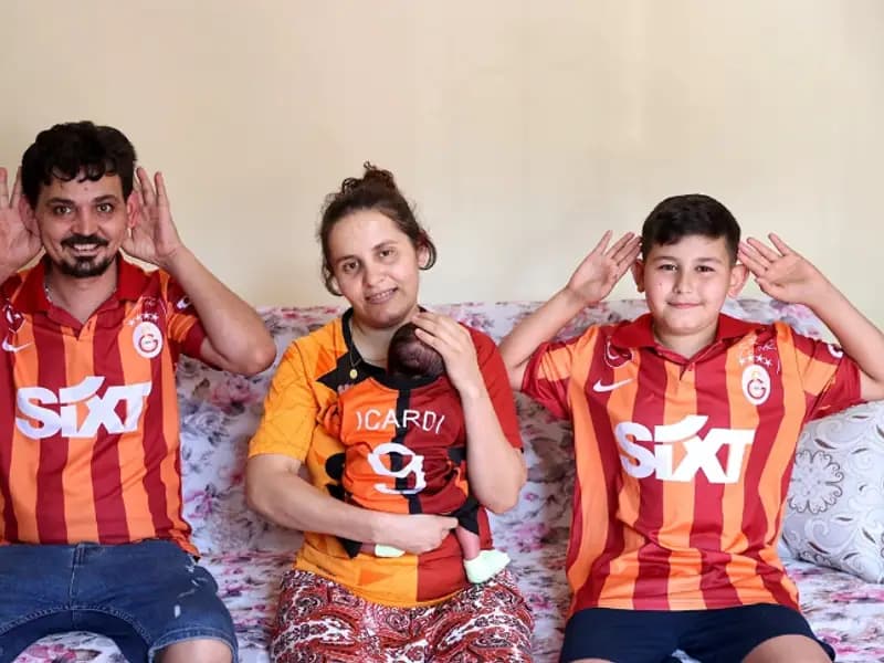 Mersin'de Galatasaray fanatiği çift çocuklarına 'Icardi' adını verdi