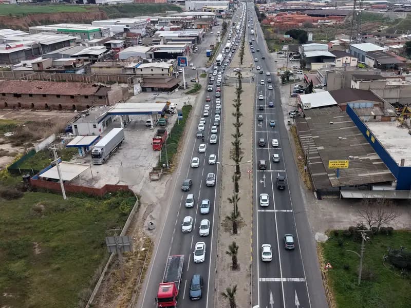 Bayramda Trafik Yoğunluğunu Azaltmak İçin Kısıtlamalar
