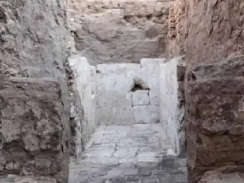 Mısır'da 3.500 Yıl Öncesine Ait Kraliyet Mezarı Keşfedildi!