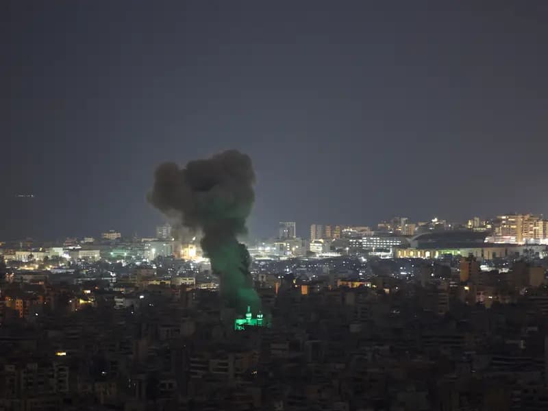 Lübnan'daki İsrail Saldırıları: Ölü Sayısı 826'ya Yükseldi