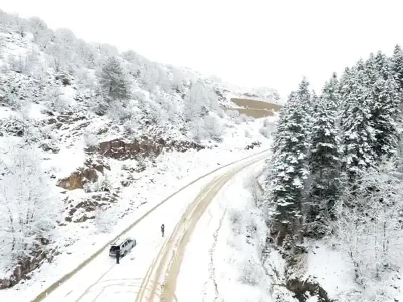 Nisan Ayında Kış Gelince Bütün Şehir Beyaza Büründü!
