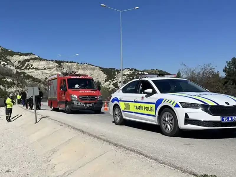 Burdur'da Feci Kaza: İkisi Çocuk Dört Kişi Yaralandı!