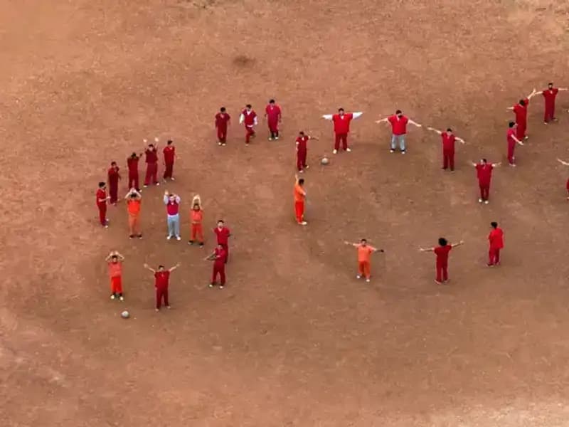 Hayatta Kalmak İçin "SOS" Yazdılar: Cehennemle Yüzleşenlerin Dramı