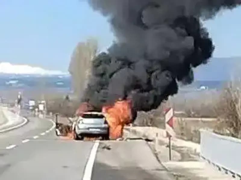 Kütahya'da Seyir Halindeki Otomobil Neden Alev Alev Yandı?