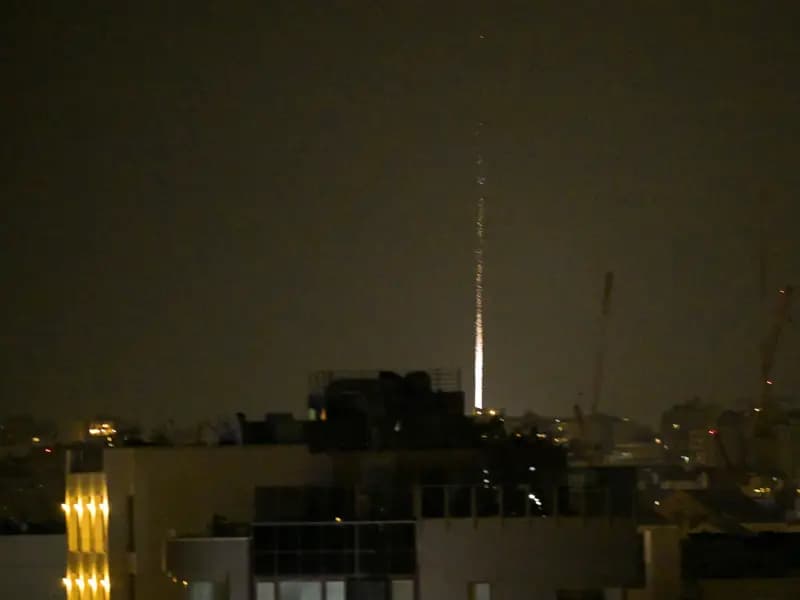 İran Savaşı 13. Güne Girdi: Gece Boyu Siren Sesleri Yükseldi