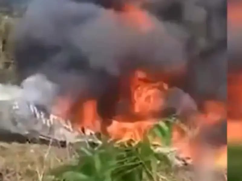 Kolombiya'da Askeri Nakliye Uçağı Kalkışta Düştü