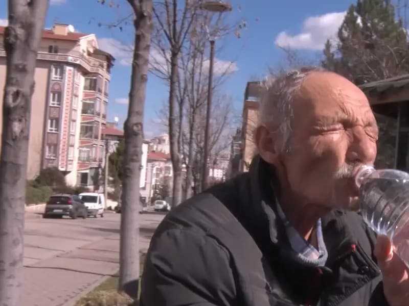 34 Yıldır Su İçemeyen Adamın Hayatı Kabusa Döndü