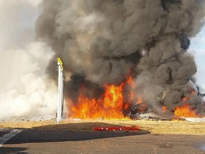 Güney Kore'de Yolcu Uçağı Kaza Yaptı: En Az 174 Ölü