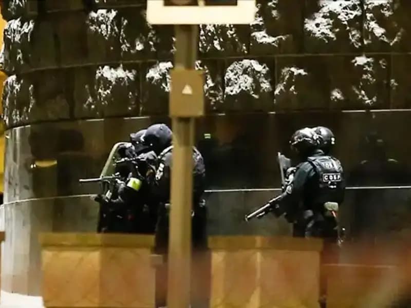 Rusya'da Çatıdan Rastgele Ateş Açan Saldırganın Dehşet Verici Eylemi