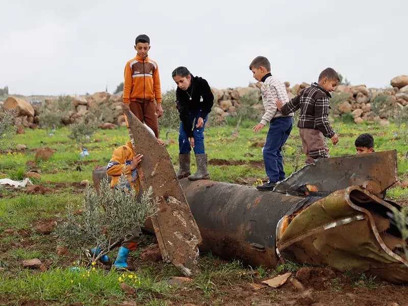 İran’ın İsrail’e Fırlattığı Roketin Parçaları Suriye’ye Düştü