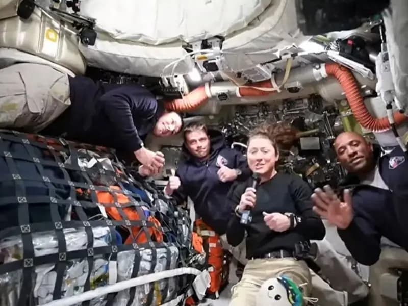 Artemis 2 Görevi: Astronotlar Yeni Bir Rekora İmza Attı