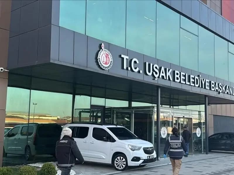 Uşak Belediyesi'nde Rüşvet Operasyonu: 25 Kişi Gözaltında
