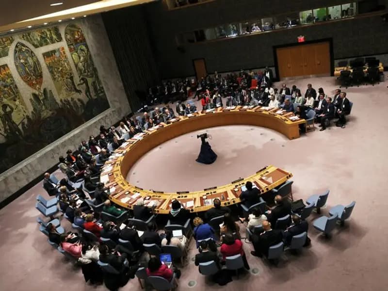 Hürmüz Boğazı'ndaki Seyrüsefer Tasarısı BMGK'da Reddedildi