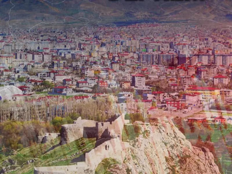 Van'da Şiddetli Deprem: Tedirgin Edici Anlar Yaşandı