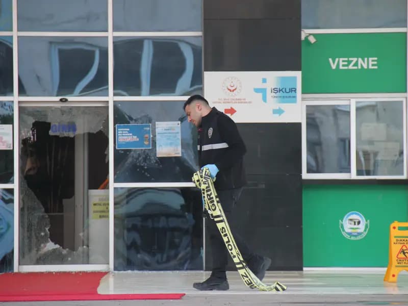 Serik Belediyesi'ne Pompalı Tüfekle Saldırı: Şüpheli Yakalandı