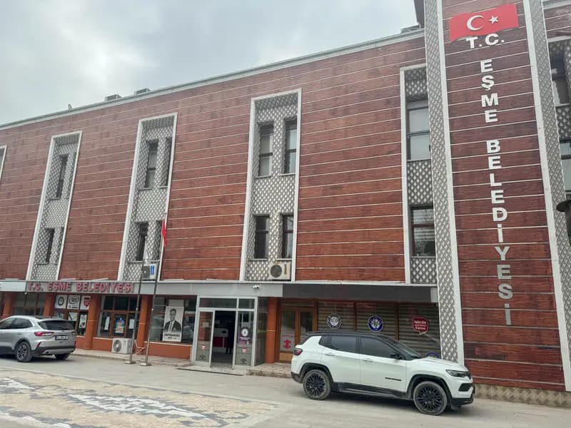 Eşme Belediyesinde İrtikap Skandalı: 5 Kişi Gözaltında