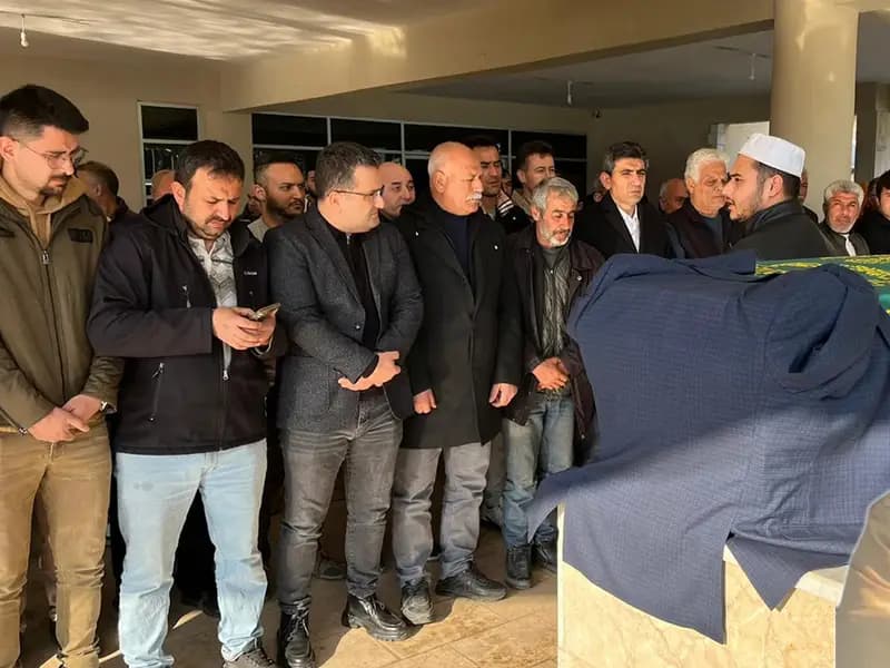 İran'da Füze Saldırısında Hayatını Kaybeden Fırat, Son Yolculuğuna Uğurlandı