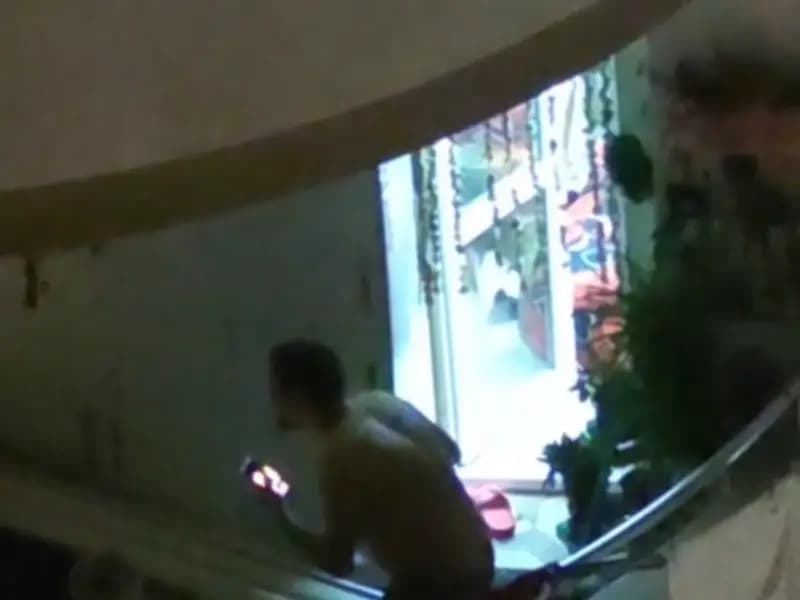 Adana'da Genç, Kendini ve Evi Yakacağını İddia Etti