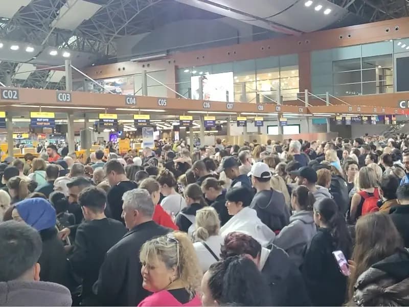 Sabiha Gökçen Havalimanı'nda 127 Uçuş İptal Oldu