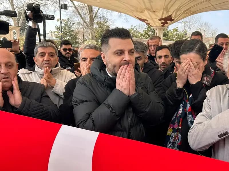 İlber Ortaylı için Fatih Camii'nde cenaze töreni düzenlendi