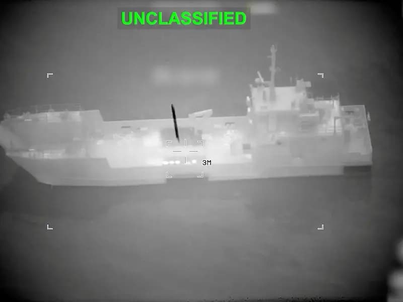 Hürmüz Boğazı'nda Kriz: İran 16 Tanker Vurdu